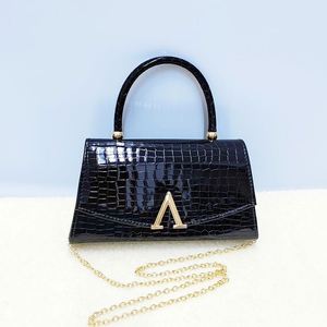 Luxury Designer Chain <b>Bag</b> with Crocodile Texture Top Handle and Buckle Decoration Elegant <b>Evening</b> Banquet Handbag - Product Image 3