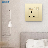 XIMLON - Enchufe de Pared Universal Eléctrico de 13 A, Estándar del Reino Unido, Dorado, con 2 Puertos USB A y 1 Puerto USB-C, Clasificación IP21, 86 Enchufes de Pared