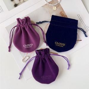 Pochette cadeau en flanelle violette, sac à cordon en velours, emballage cadeau pour bijoux, rangement pour produits de soin, sac de voyage, logo imprimable - Product Image 2