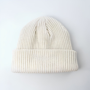 Gorro de punto con logo tonal al por mayor para marcas minimalistas estadounidenses, suministro directo de fábrica de marca privada - Product Image 1