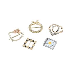 Hebillas de cinturón de metal de zinc con camiseta de diamantes de imitación y clips para zapatos para prendas de vestir - Product Image 1