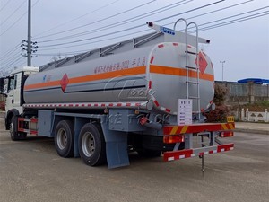 รถขนส่งถังเคมีป้องกันการกัดกร่อน ทนทาน ขนาด 20000L-30000L สำหรับการขนส่งของเหลวพิเศษ เครื่องจักรวิศวกรรมเติมน้ำมัน - Product Image 2
