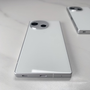 Smartphone AQUO 5G Écran AMOLED Appareil photo Leica Capteur d'empreintes digitales Couleur blanche - Product Image 4