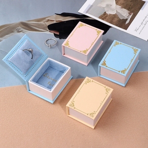 กล่องใส่แหวนแบบพลิกเปิดรูปทรงหนังสือ EVERWIN กล่องเครื่องประดับขนาดเล็ก กล่องของขวัญแม่เหล็กสุดสร้างสรรค์ บรรจุภัณฑ์เครื่องประดับ - Product Image 1