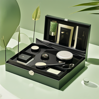 Scatola Regalo di Lusso in Cartone Personalizzata con Logo, Goffratura, Laminazione Opaca e Fodera in Spugna per Cosmetici, Skincare e Trucchi