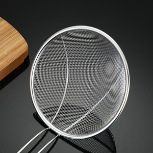 Stainless Steel Mesh Strainer Set 4 Pcs Wooden Handle Kitchen Sieve For Food Draining And Cooking - Product Image 4