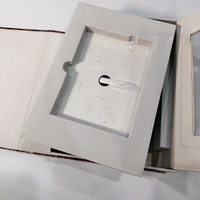 Boîte en carton en forme de livre avec fermeture magnétique noire mate, conception d'emballage cadeau décoratif de luxe avec logo personnalisé