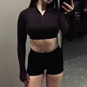 Conjuntos Deportivos de Top Corto de Manga Larga con Cierre de Media Cremallera para Mujer, 2 Piezas, Camiseta de Yoga, Leggings de Cintura Alta, Shorts Deportivos Sin Costuras - Product Image 2