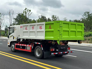 Precio de fábrica: Camión de basura HOWO 4*2 con brazo gancho, camión de basura de 5 toneladas con contenedor de residuos en venta - Product Image 4