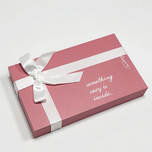 סט קופסאות מתנה ורודות ליום האהבה למתנות ליום נישואין, הצעת נישואין, יום הולדת, קופסאות מתנה גדולות עם מכסה ותחתית וסרט - Product Image 1