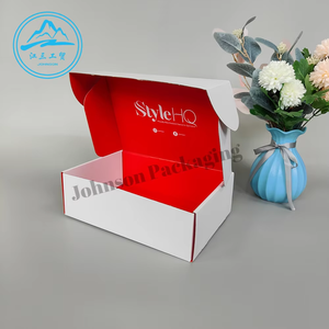 Caja <span class=keywords><strong>de</strong></span> Regalo Ecológica <span class=keywords><strong>de</strong></span> Papel Kraft Reciclable para Envíos, con Laminado Mate, Impresión a Color y Logotipo Personalizado - Product Image 1