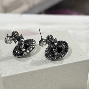 <span class=keywords><strong>Collana</strong></span> con Catene e Ciondolo a Forma di <span class=keywords><strong>Saturno</strong></span> e Stella alla Moda all'Ingrosso per Donna e Uomo, Girocollo in Metallo per Donna, Orecchini e Gioielli - Product Image 6