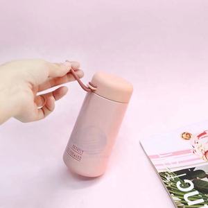 Tazas en línea <span class=keywords><strong>Botella</strong></span> de agua fría térmica <span class=keywords><strong>Comprar</strong></span> a granel Taza <span class=keywords><strong>termo</strong></span> integrada Mejor para tapas Amigos Bebidas térmicas congeladas Café Cúpula de viaje - Product Image 3