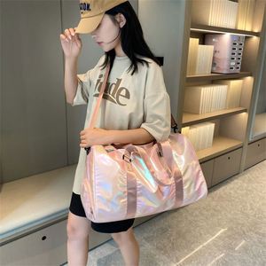 Sac de sport élégant à paillettes pour femme, sac de voyage portable à bandoulière pour activités de plein air avec compartiment humide - Product Image 4