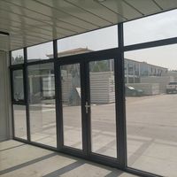 Maison conteneur préfabriquée avec configuration d'espace flexible pour les camps de construction, l'hébergement du personnel et les opérations sur le terrain