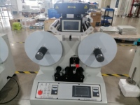 Machine de rembobinage industrielle à haute efficacité et vitesse uniforme avec correction automatique des bords pour matériaux d'emballage flexibles
