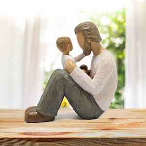 Résine peinte à la main père fils Sculpture astucieuse décoration de la maison ornement nouveau-né bébé première célébration grand-mère grand-père - Product Image 5