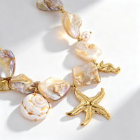 Collier Pendentif en Acier Inoxydable Fait Main Style INS avec Perles en Pierre Naturelle et Fleur Coquillage, Bijou Étanche Tendance