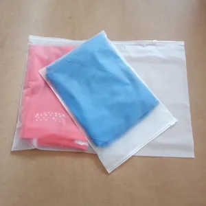中国制造商10X15衬衫Pu皮革斜挎包拉链可生物降解聚合服装包装尼龙包