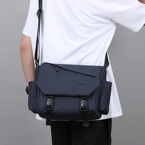 Sacs à bandoulière imperméables avec revêtement PU, sac messager unisexe pour adolescents, sac d'école personnalisé, sac de voyage ou sac pour tous les jours - Product Image 5