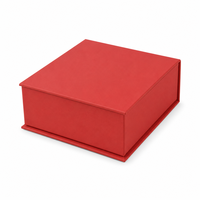 Boîte magnétique rouge personnalisée en gros avec couvercle rabattable, en carton rigide, avec insert en mousse noire pour emballage de bijoux et cadeaux de détail
