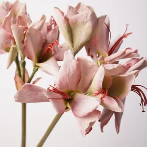 Amaryllis artificiel en soie <span class=keywords><strong>de</strong></span> haute qualité fait main, plante décorative pour Noël, le Nouvel An chinois et les remises <span class=keywords><strong>de</strong></span> diplômes - Product Image 3