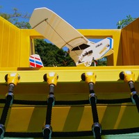 Les avions d'entraînement sont entièrement configurés pour faire voler à la main du matériel pédagogique sur les modèles réduits d'avions et pour assembler des kits