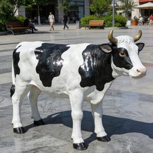 Escultura de Vaca de Dibujos Animados de Resina para Exteriores, Moderna, Ecológica, al Mejor <span class=keywords><strong>Precio</strong></span>, Personalizada, de Tamaño Real, para Parques, Granjas y Jardines de Infancia - Product Image 5