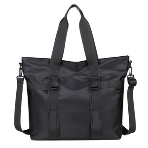 Hồng <span class=keywords><strong>Arthur</strong></span> 2024 Mùa Xuân Mùa Hè Bộ Sưu Tập Mới Công Suất Lớn Nylon Tote Túi Cho Nam Giới Phụ Nữ Đơn Giản Thiết Kế Thời Trang Tất Cả Các Trận Đấu - Product Image 1