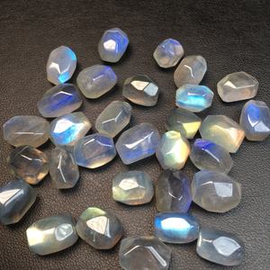 Vente en gros <span class=keywords><strong>de</strong></span> pierres semi-précieuses <span class=keywords><strong>de</strong></span> haute qualité, <span class=keywords><strong>pierre</strong></span> <span class=keywords><strong>de</strong></span> <span class=keywords><strong>lune</strong></span> <span class=keywords><strong>de</strong></span> forme libre, quartz rutile pour <span class=keywords><strong>la</strong></span> fabrication <span class=keywords><strong>de</strong></span> bijoux, pendentifs et bracelets DIY - Product Image 1