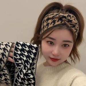 New Comfortable Thousand Bird Grid Sports Headscarf with Wide Edge <b>Face</b> Mask and Riding Accessories Headscarf - Product Image 1