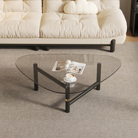 Table d'appoint triangulaire minimaliste nordique haut de gamme, petit appartement, plateau en verre trempé, salon, table basse simple et moderne