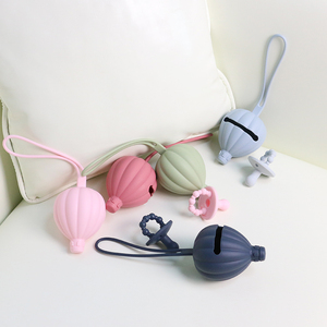 Nouvelle chaîne de sucette pour bébé en silicone sans BPA, personnalisée, en forme de montgolfière, avec étui à sucette à motif montgolfière - Product Image 3