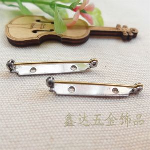 Xinda propose une série d'épingles de sûreté en fer épaissies de 38 mm pour bébés en gros. Une variété de styles sont disponibles Selecti - Product Image 2