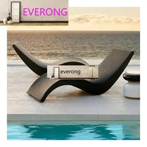 Tổng hợp mây S hình không thấm nước hồ bơi ghế wicker bãi biển giường xếp chồng Sun Lounger với đệm