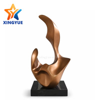 Sculpture d'art abstrait flamboyant sur mesure, grande taille, en acier inoxydable 304 avec peinture émaillée au four pour la décoration extérieure des places publiques, des hôtels et des jardins