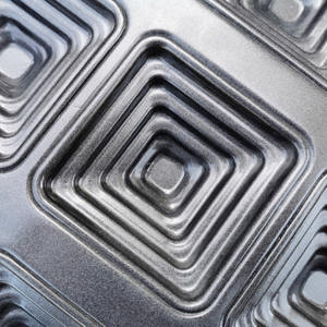 Bandeja para hornear con forma de pirámide cuadrada antiadherente importada, nuevo diseño de aluminio y acero de grado alimenticio personalizado al por mayor, molde para pasteles, molde para pan - Product Image 4