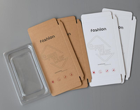 Boîte en carton rigide recyclable personnalisée pour étui de téléphone portable 16/15 avec doublure en éponge, trou de suspension et fenêtre de présentation