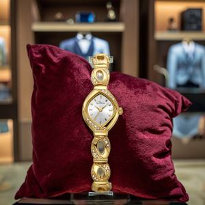 Reloj de Cuarzo de Lujo para Mujer en Oferta, con Correa de Acero Inoxidable Personalizable, Caja Cuadrada, Movimiento Miyota, en Caja - Product Image 1