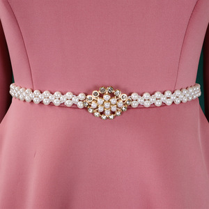 Vestido de noche de manga larga en color liso con cintura delicada que estiliza y cinturón de perlas para fiesta de otoño - Product Image 6