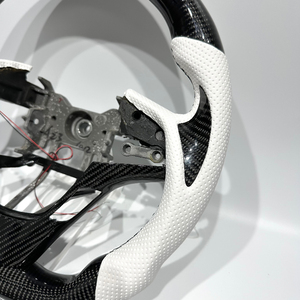 Volante de Cuero Perforado Blanco para <span class=keywords><strong>Hyundai</strong></span> <span class=keywords><strong>Genesis</strong></span> Coupe, Fibra de Carbono Negra con LED para <span class=keywords><strong>Genesis</strong></span> Coupe, Envío Directo - Product Image 2
