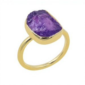 Bague en améthyste plaquée or avec serti clos, style minimaliste, pour un usage quotidien, unisexe - Product Image 1
