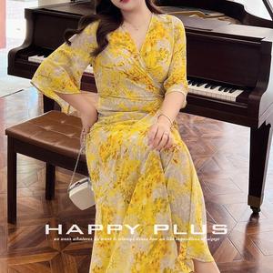 เดรสยาวทรงปลายหางปลาพิมพ์ลายดอกไม้สีทอง คอวี แบบพันรอบตัว ไซส์พลัสสำหรับผู้หญิง ชุดเดรสสำหรับพักผ่อน ผลิตจากซูโจว - Product Image 5