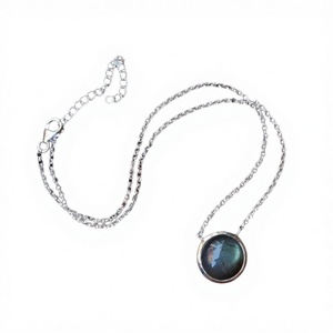 Collier solitaire pour femme en argent sterling 925 plaqué platine, serti de labradorite, design simple, certifié IGI - Product Image 2