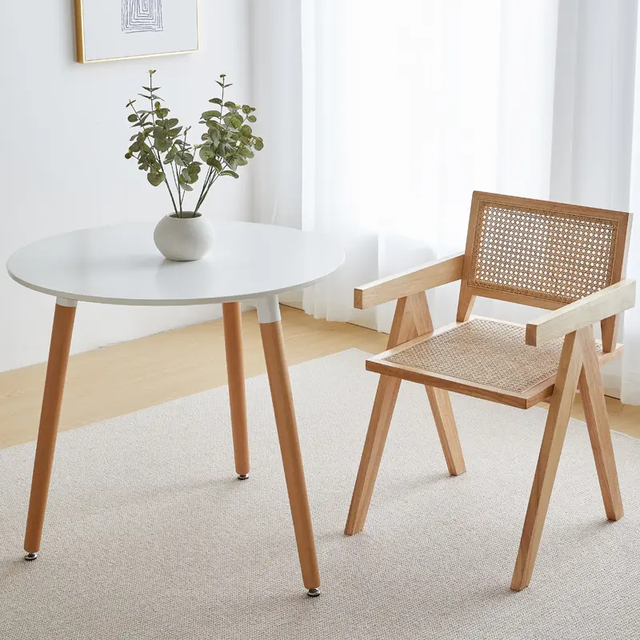 Customize Dining Table Set Wooden Leg Round Dining Tables