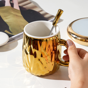 Factory Supply Temperature Controlled Coaster Ceramic <b>Tea</b> <b>Cup</b> <b>Tea</b> <b>Cup</b> <b>Set</b> Luxury Coffee <b>Cup</b> for Coffee & Water with Spoon - Product Image 1