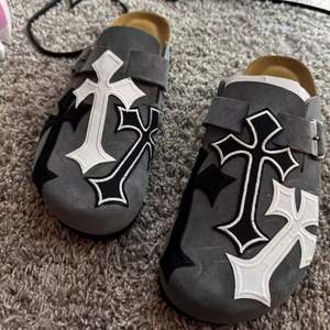 Chaussures décontractées de haute qualité, style tendance, unisexes, dessus en daim, semelle en liège, type Birkenstock, pantoufles plateforme - Product Image 1