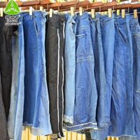 Balles de vêtements d'occasion d'occasion en denim à jambes larges importées pour l'été à Dubaï