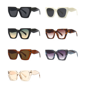 <span class=keywords><strong>Occhiali</strong></span> Online nuovissimi <span class=keywords><strong>occhiali</strong></span> da <span class=keywords><strong>sole</strong></span> 2023 <span class=keywords><strong>occhiali</strong></span> da <span class=keywords><strong>sole</strong></span> neri per <span class=keywords><strong>uomo</strong></span> <span class=keywords><strong>occhiali</strong></span> da <span class=keywords><strong>sole</strong></span> con montatura quadrata da donna <span class=keywords><strong>occhiali</strong></span> da <span class=keywords><strong>sole</strong></span> Cat Eye - Product Image 3