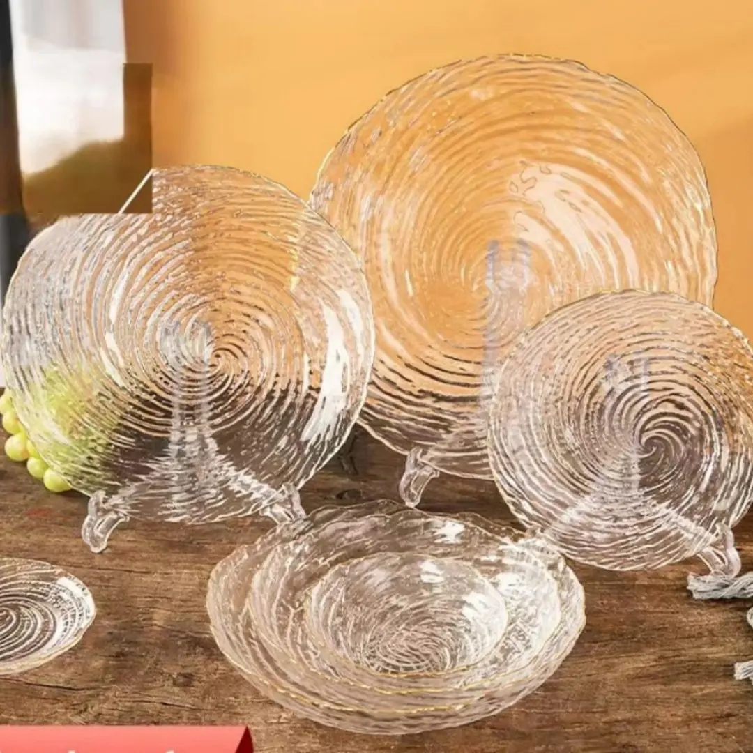 Light Luxury Glass Fruit Transparent Irregular Swirl Plate Large Size Glass Bowl Clear Glass Charger Plate with Gold Rim